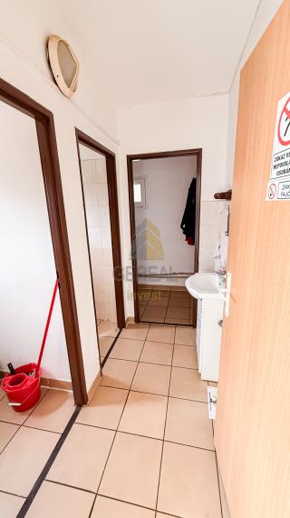 Kompletne zrekonštruovaný rodinný dom s podnikateľským objektom v obci Hraň | BÝVAJTE s nami