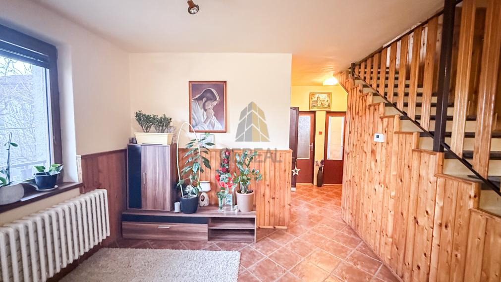 Predaj | Priestranný rodinný dom v obci Hraň | BÝVAJTE s nami