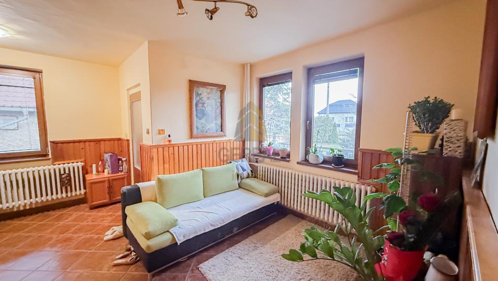 Predaj | Priestranný rodinný dom v obci Hraň | BÝVAJTE s nami