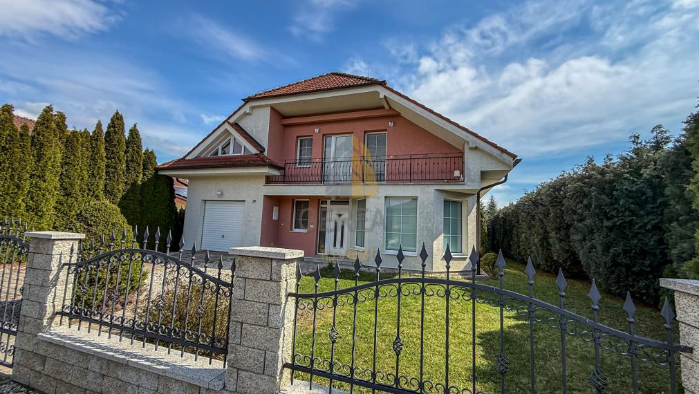 Priestranný 5-izbový rodinný dom v tichej lokalite Trebišov – časť Klin | BÝVAJTE s nami