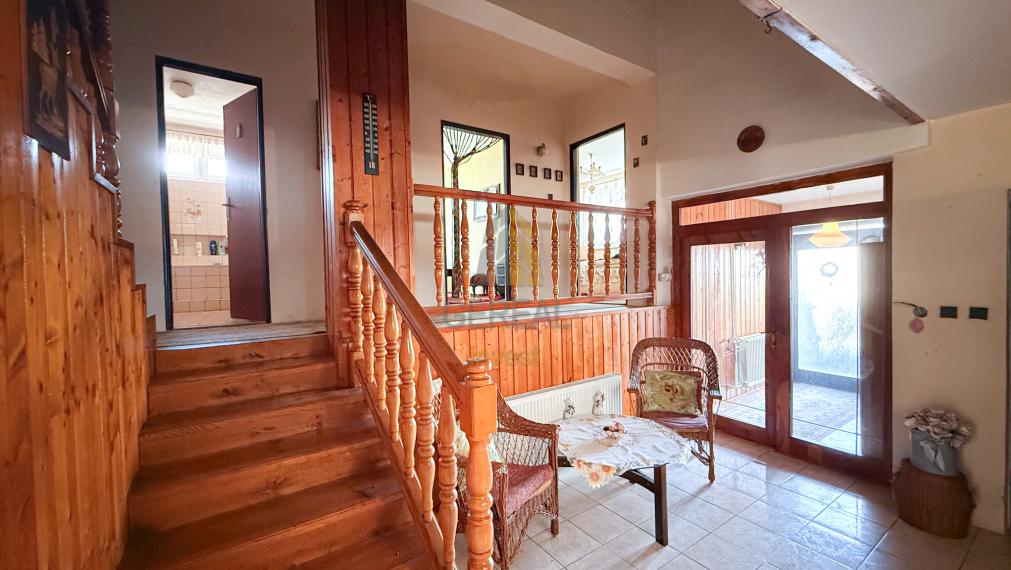 Predaj | Priestranný rodinný dom s terasou a garážou | Nižný Hrabovec | BÝVAJTE s nami