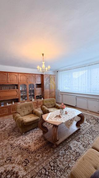 Predaj | Priestranný rodinný dom s terasou a garážou | Nižný Hrabovec | BÝVAJTE s nami