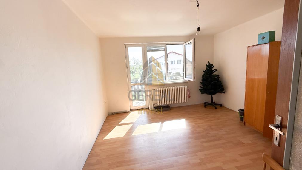 PREDAJ | Priestranný 6-izbový rodinný dom na rozsiahlom pozemku v obci Veľaty | Bývajte s nami