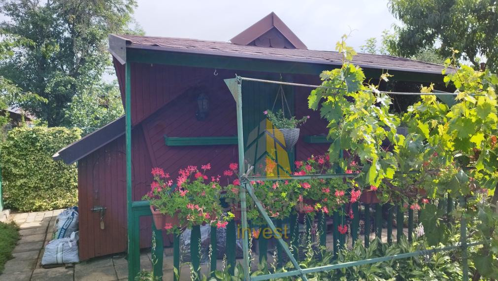 EXKLUZÍVNE,  krásna udržiavaná záhrada - Michalovce