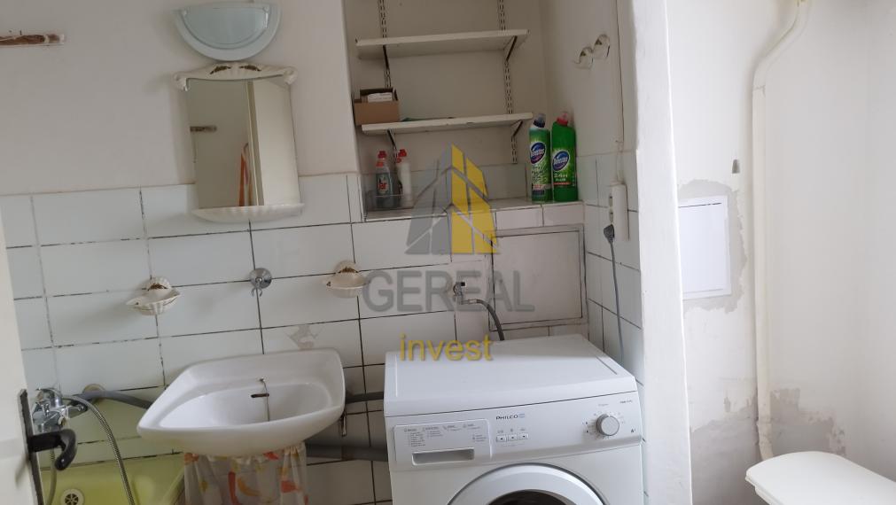 Priestranný 2-izbový byt s balkónom, centrum