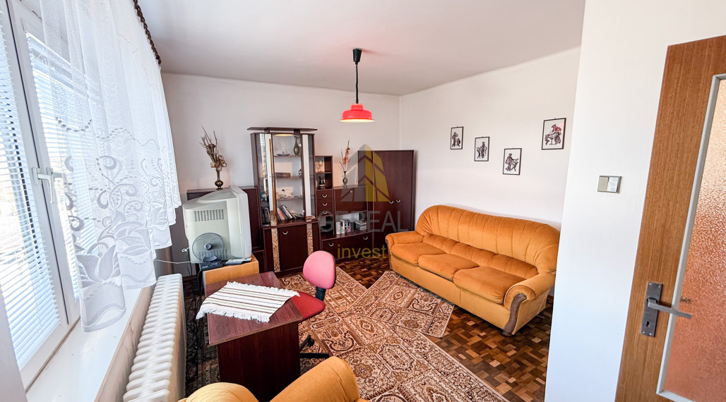 Výrazne ZNÍŽENÁ CENA |  Priestranný rodinný dom s veľkorysým pozemkom v Michalovciach | Bývajte s Nami