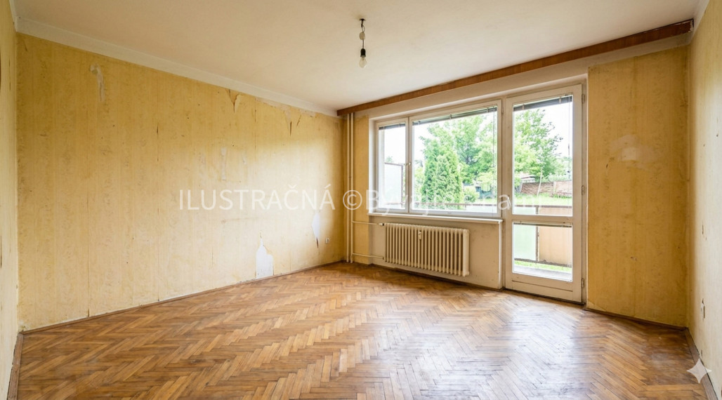 PREDAJ | Priestranný 3-izbový byt s balkónom a predzáhradkou | Somotor | BÝVAJTE s nami