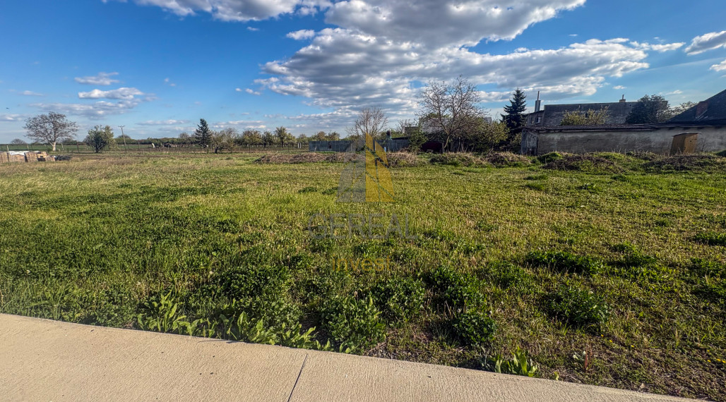 Predaj slnečného stavebného pozemku v tichej lokalite | Plechotice | B7VAJTE s nami