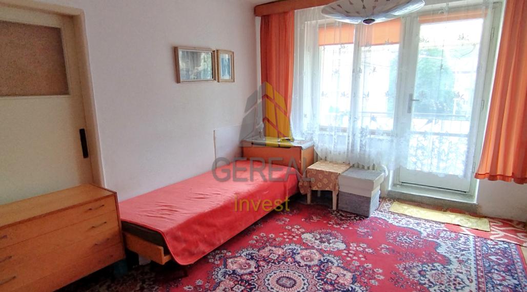 Priestranný 2-izbový byt s balkónom, centrum