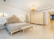 Exkluzívny predaj luxusnej vily v prestížnej lokalite Guadalmina, Španielsko - fotografia 3