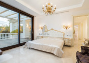Exkluzívny predaj luxusnej vily v prestížnej lokalite Guadalmina, Španielsko - fotografia 6