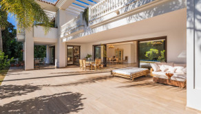 Exkluzívny predaj luxusnej vily v prestížnej lokalite Guadalmina, Španielsko - fotografia 5