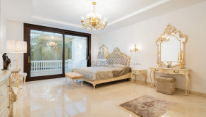 Exkluzívny predaj luxusnej vily v prestížnej lokalite Guadalmina, Španielsko - fotografia 8