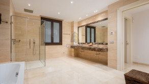 Exkluzívny predaj luxusnej vily v prestížnej lokalite Guadalmina, Španielsko - fotografia 15