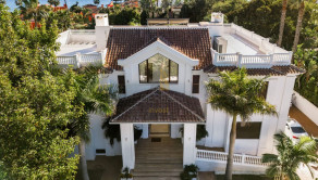 Exkluzívny predaj luxusnej vily v prestížnej lokalite Guadalmina, Španielsko - fotografia 16