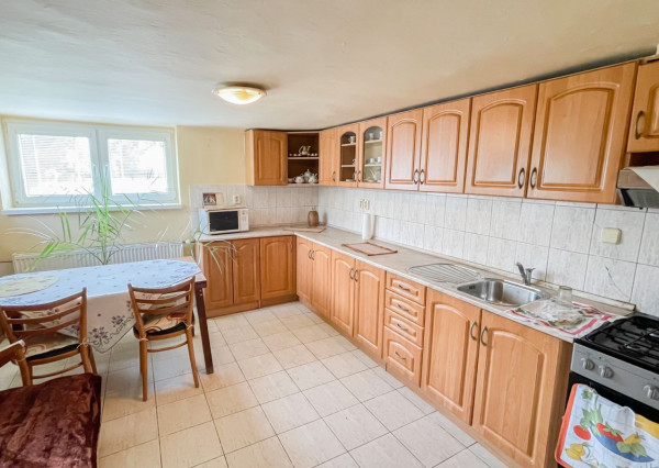 PREDANÝ | Na predaj rodinný dom | Nacina Ves | tichá ulica | Realitná kancelária Bývajte s Nami