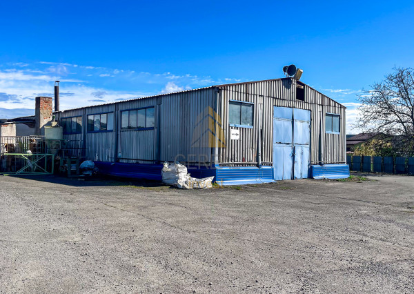 STRATEGICKY UMIESTNENÁ SKLADOVÁ HALA na prenájom! | MALÁ DOMAŠA | Realitná kancelária Bývajte s Nami