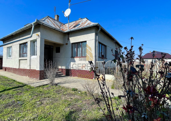 Útulný rodinný dom na predaj - ideálny pre rodiny! | ZEMPLÍNSKE KOPČANY | Realitná kancelária Bývajte s Nami