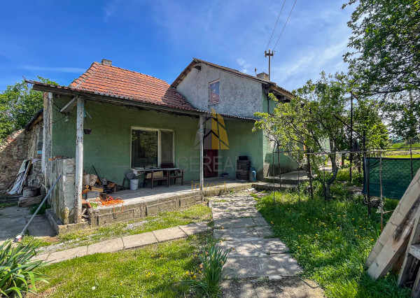 ZNÍŽENÁ CENA | Rodinný dom po čiastočnej rekonštrukcii na predaj | obec SIRNÍK | Realitná kancelária Bývajte s Nami!