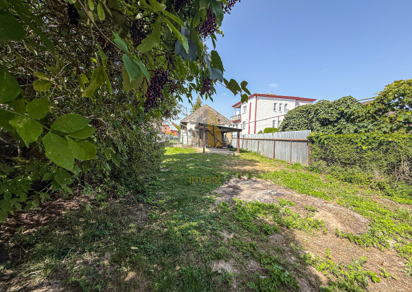 Znížená CENA | Rodinný dom s veľkým pozemkom v obci Horovce | Realitná kancelária Bývajte s Nami