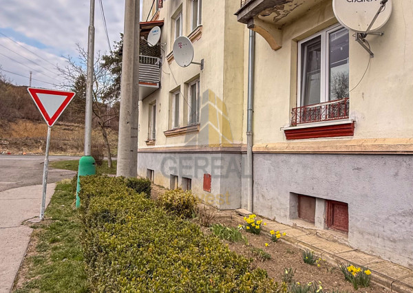 Vranov nad Topľou | 2-izbový byt v tichej lokalite | Bývajte s NAMI