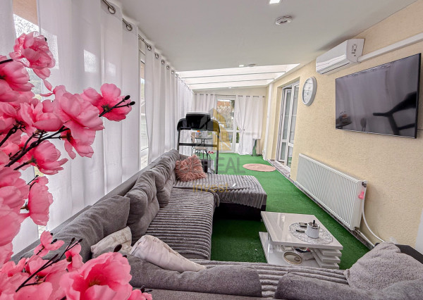 Kompletne zrekonštruovaný rodinný dom s podnikateľským objektom v obci Hraň | BÝVAJTE s nami