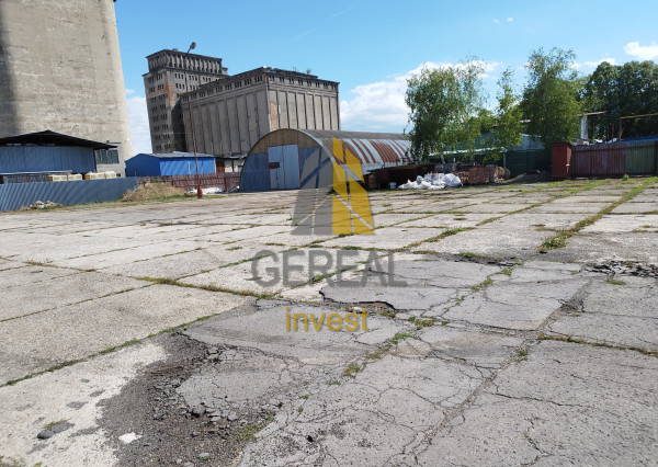 NA PRENÁJOM, spevnená plocha a nádvorie 2200 m2