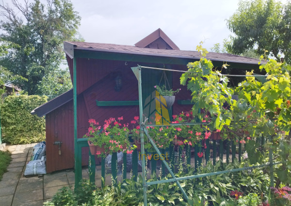 EXKLUZÍVNE,  krásna udržiavaná záhrada - Michalovce