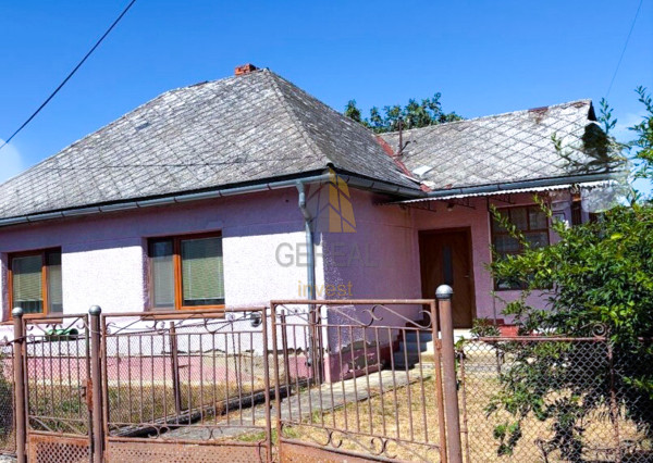 Rodinný dom s rozsiahlym pozemkom v obci Borša