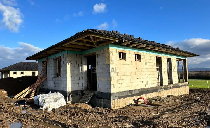 Predaj novostavba Bungalovu iba 8km od Michaloviec | Realitná kancelária Bývajte s NAMI ! - fotografia 9
