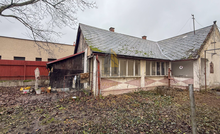 EXKLUZÍVNE | Rodinný dom s veľkým potenciálom v centre mesta Sobrance | RK Bývajte s Nami