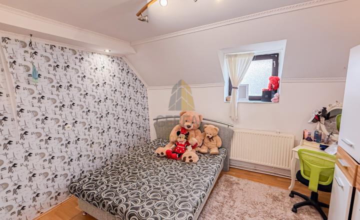 Kompletne zrekonštruovaný rodinný dom s podnikateľským objektom v obci Hraň | BÝVAJTE s nami - fotografia 13