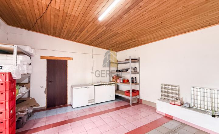 Kompletne zrekonštruovaný rodinný dom s podnikateľským objektom v obci Hraň | BÝVAJTE s nami - fotografia 21
