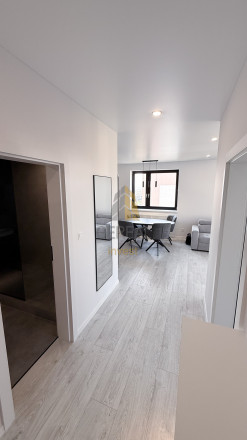 Exkluzívna ponuka | Štýlový penthouse s panoramatickým výhľadom v Michalovciach | BÝVAJTE s nami - fotografia 18