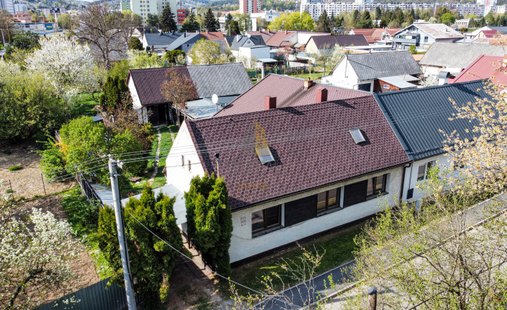 EXKLUZÍVNE | Rodinný dom s veľkorysým pozemkom v blízkosti centra Humenného | Bývajte s Nami - fotografia 10