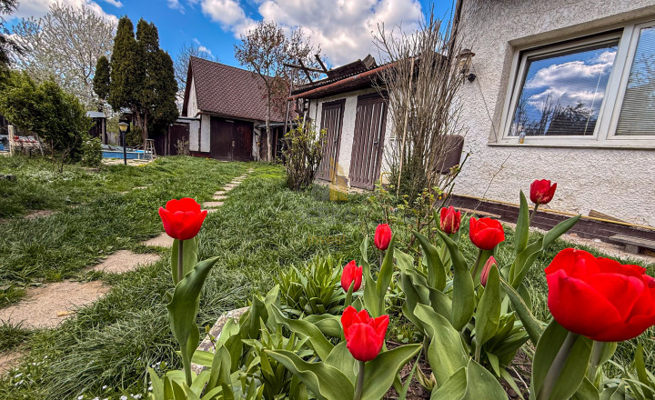 EXKLUZÍVNE | Rodinný dom s veľkorysým pozemkom v blízkosti centra Humenného | Bývajte s Nami - fotografia 12