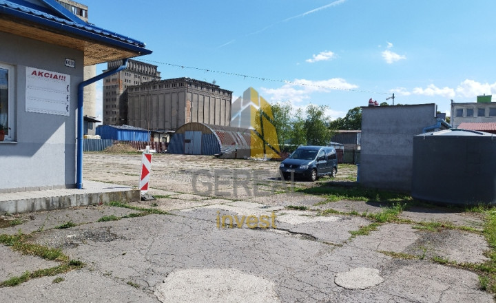 NA PRENÁJOM, spevnená plocha a nádvorie 2200 m2 - fotografia 11