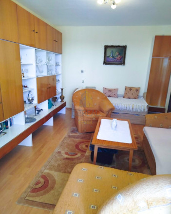 Priestranný a slnečný 1-izbový byt s balkónom vo Veľkých Kapušanoch