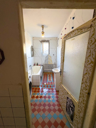 Priestranný dvojpodlažný rodinný dom v obci Zemplínske Jastrabie - fotografia 5