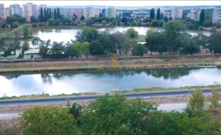 Jedinečná rekreačná chata s pozemkom v tichej lokalite s výhľadom na Košice - fotografia 5
